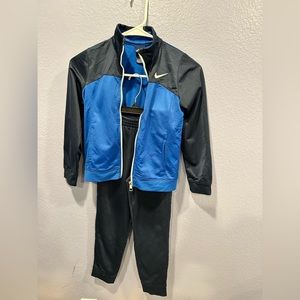 Boys Nike Navy Tracksuit Jacket Size 7 Pants size 6-7 yrs